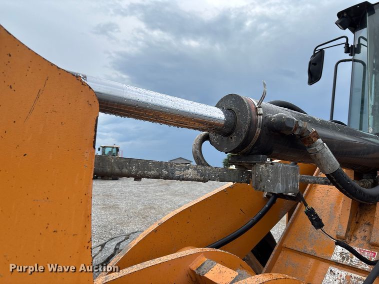 image for item DZ4574 2013 Case 721F wheel loader