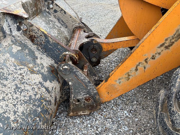 image for item DZ4574 2013 Case 721F wheel loader