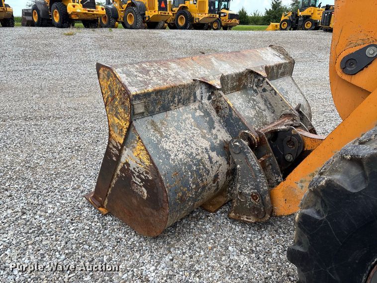 image for item DZ4574 2013 Case 721F wheel loader