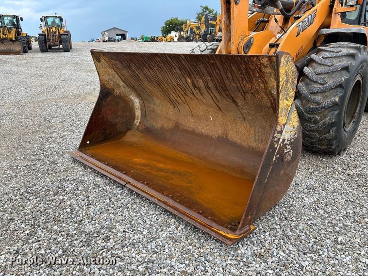 image for item DZ4574 2013 Case 721F wheel loader
