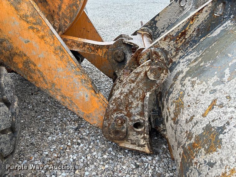 image for item DZ4574 2013 Case 721F wheel loader