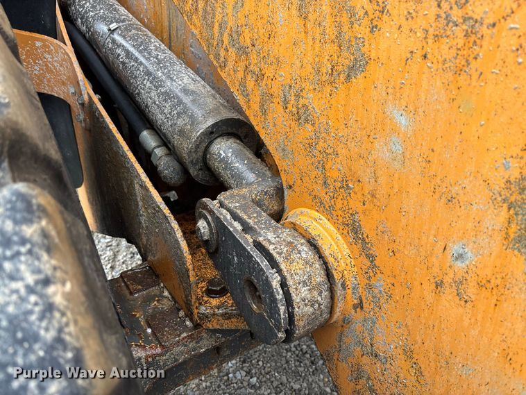 image for item DZ4574 2013 Case 721F wheel loader