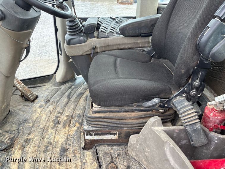 image for item DZ4574 2013 Case 721F wheel loader