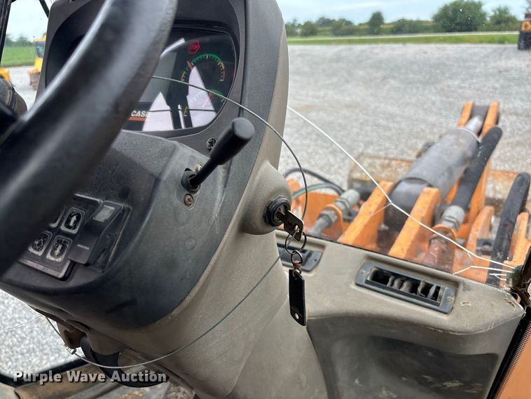 image for item DZ4574 2013 Case 721F wheel loader