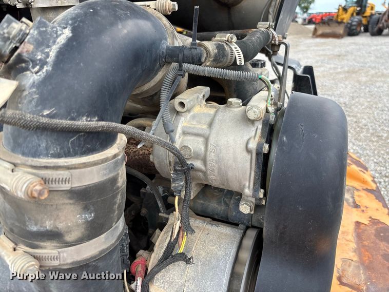 image for item DZ4574 2013 Case 721F wheel loader