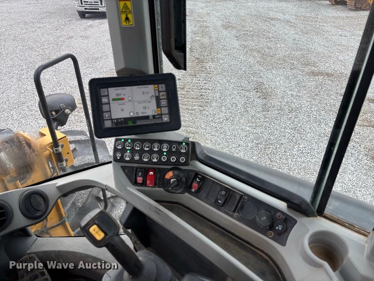image for item DZ4575 2019 Caterpillar 930M wheel loader