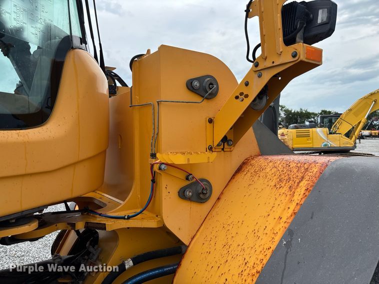 image for item DZ4576 2020 Volvo L110H wheel loader