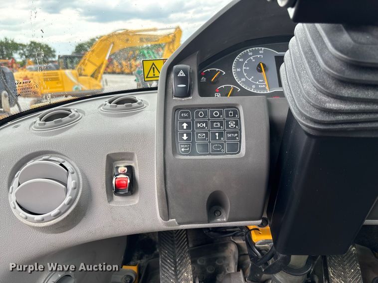 image for item DZ4576 2020 Volvo L110H wheel loader