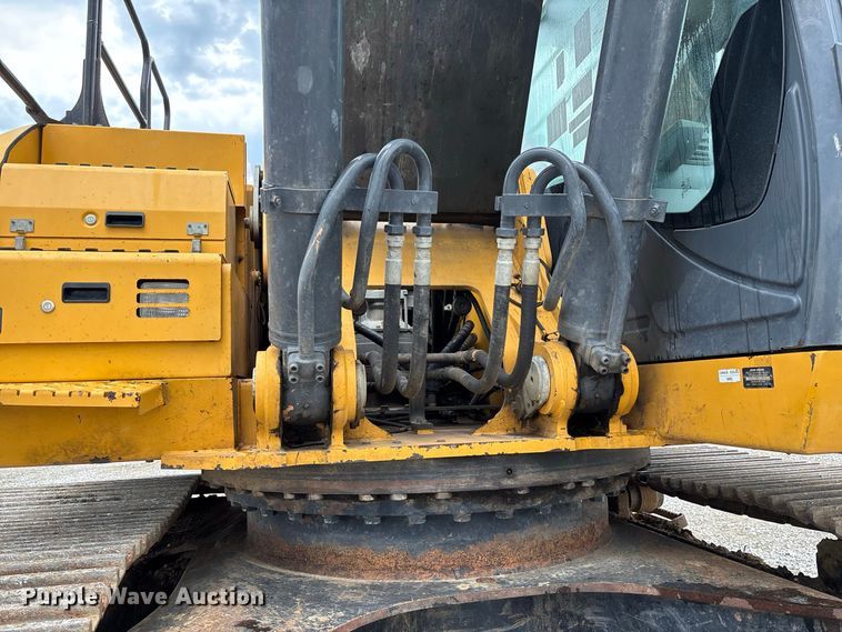 image for item DZ4577 2019 John Deere 350G LC excavator