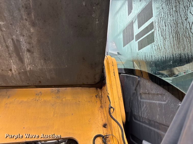 image for item DZ4577 2019 John Deere 350G LC excavator