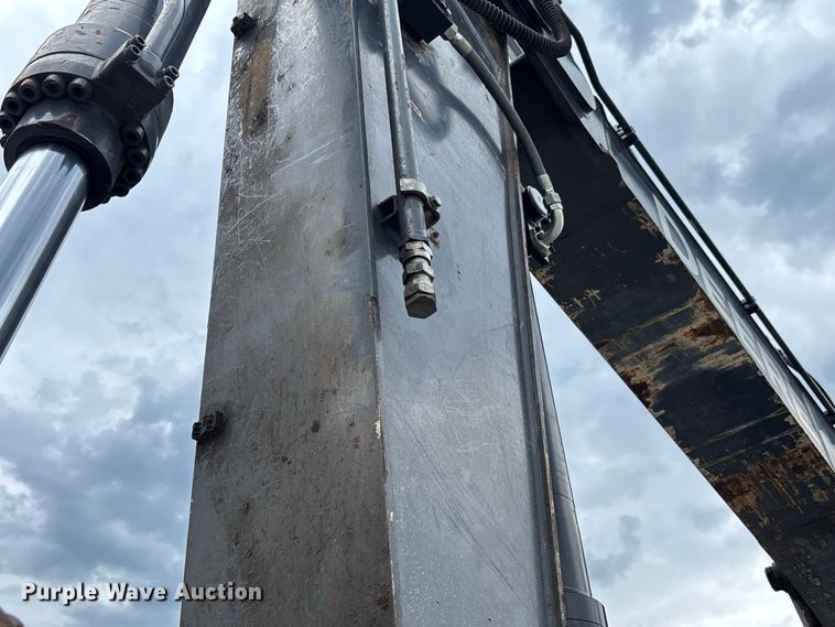 image for item DZ4577 2019 John Deere 350G LC excavator