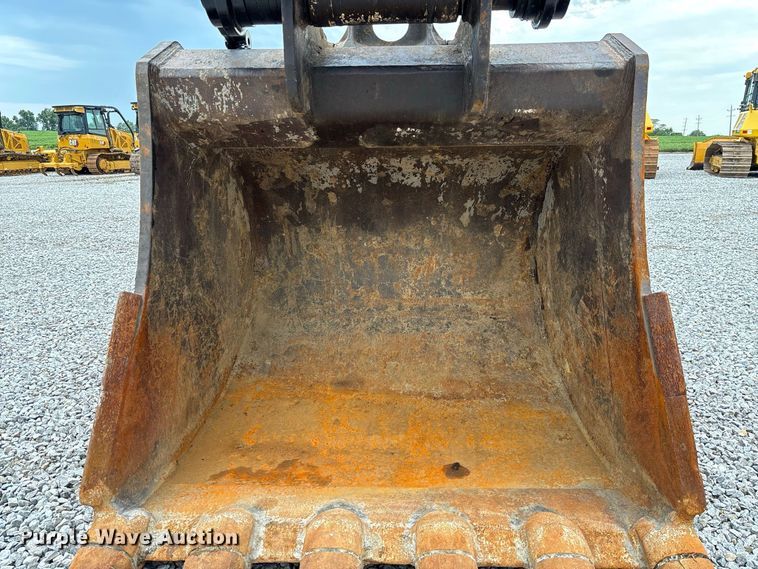 image for item DZ4577 2019 John Deere 350G LC excavator