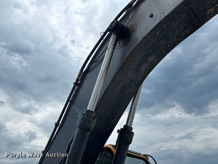 image for item DZ4577 2019 John Deere 350G LC excavator