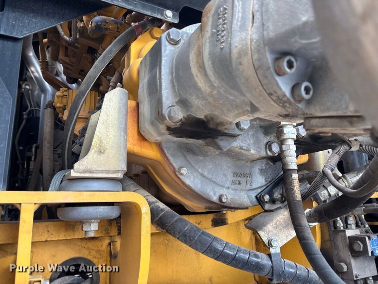 image for item DZ4577 2019 John Deere 350G LC excavator