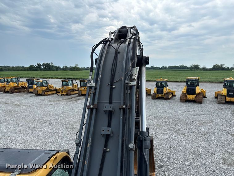 image for item DZ4577 2019 John Deere 350G LC excavator