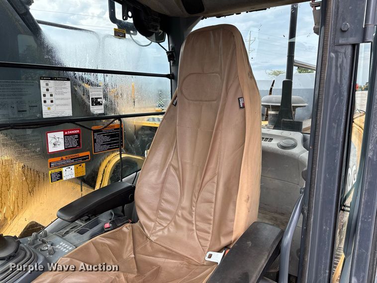 image for item DZ4577 2019 John Deere 350G LC excavator