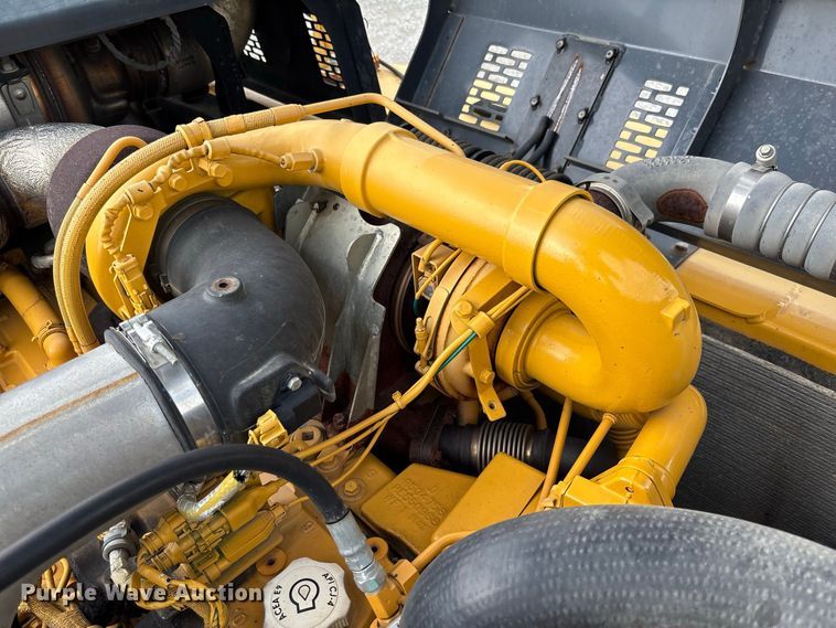 image for item DZ4577 2019 John Deere 350G LC excavator