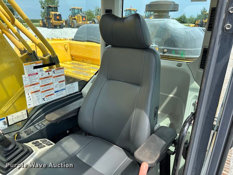 image for item DZ4578 Kobelco SK260LC-10 excavator