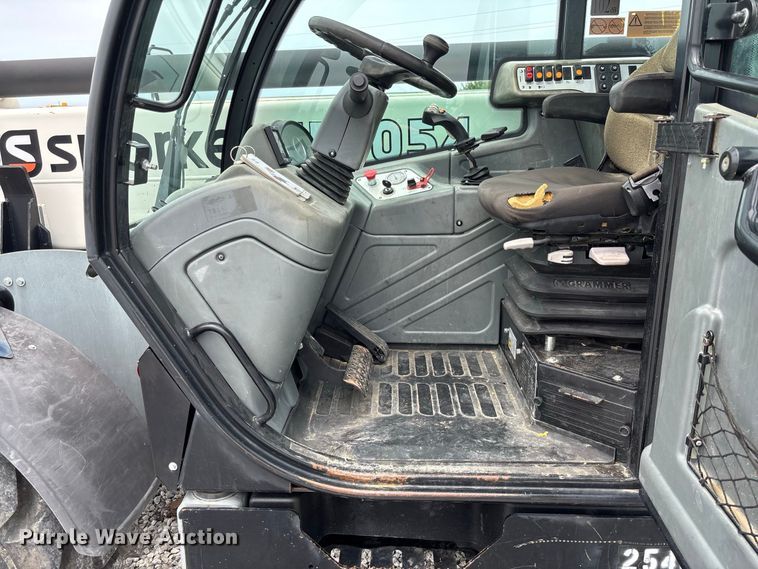 image for item DZ4579 2019 Snorkel SR1054 telehandler