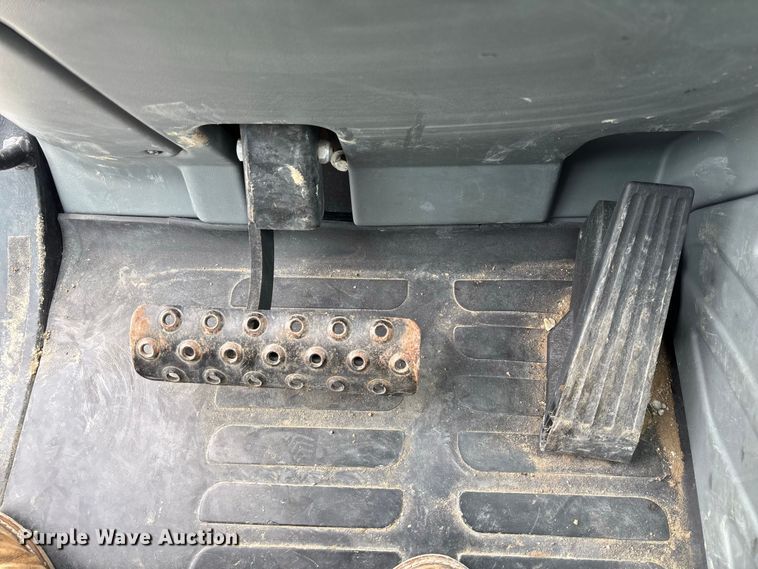 image for item DZ4579 2019 Snorkel SR1054 telehandler