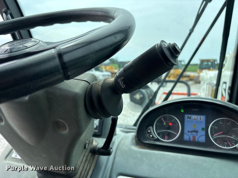 image for item DZ4579 2019 Snorkel SR1054 telehandler