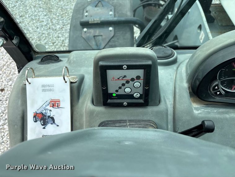 image for item DZ4579 2019 Snorkel SR1054 telehandler