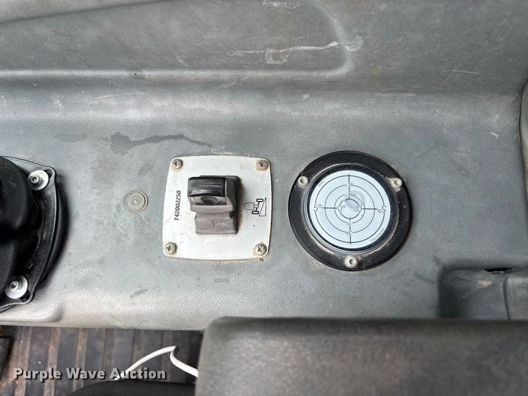 image for item DZ4579 2019 Snorkel SR1054 telehandler