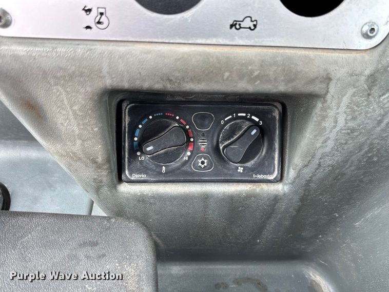 image for item DZ4579 2019 Snorkel SR1054 telehandler