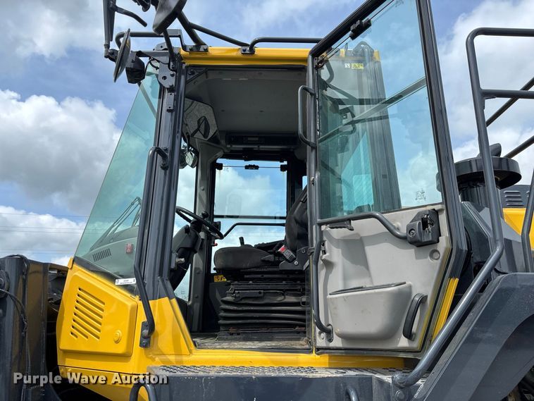 image for item DZ4581 Komatsu WA380-8 wheel loader