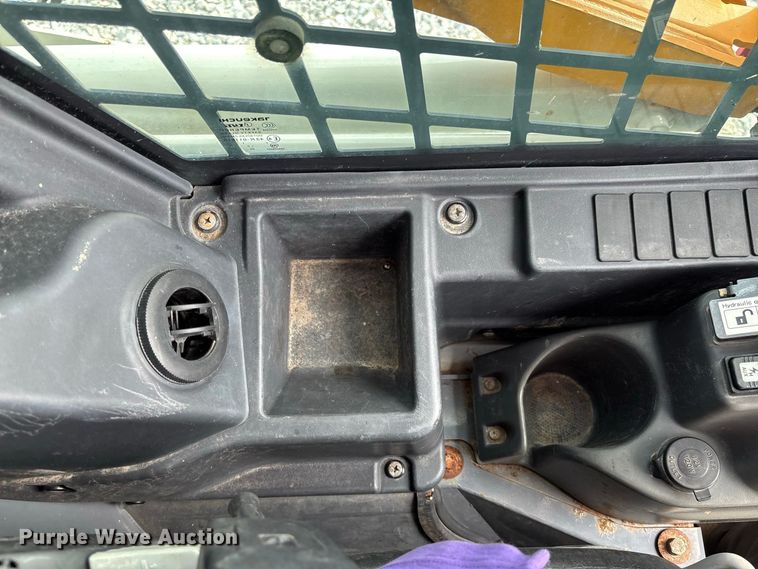 image for item DZ4582 2021 Takeuchi TL8R-2 tracked skid steer loader