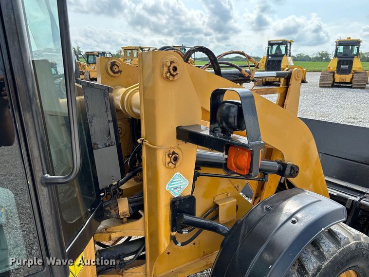image for item DZ4583 2020 Caterpillar 903D wheel loader