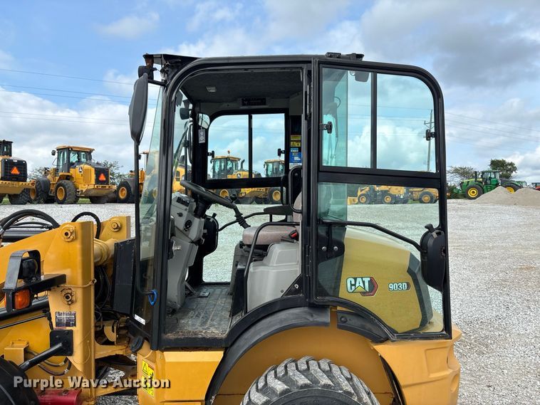 image for item DZ4583 2020 Caterpillar 903D wheel loader