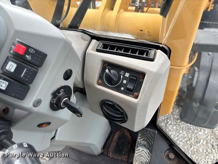image for item DZ4583 2020 Caterpillar 903D wheel loader