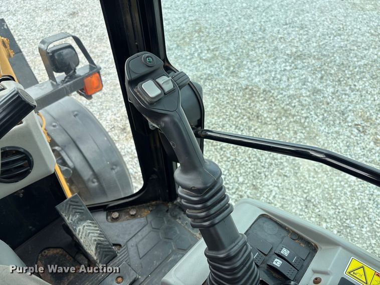 image for item DZ4583 2020 Caterpillar 903D wheel loader