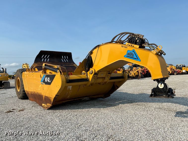 image for item DZ4586 2013 Mobile Track Solutions MT-35XL scraper