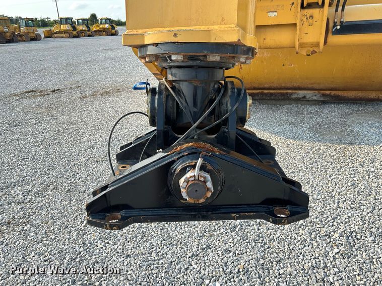 image for item DZ4586 2013 Mobile Track Solutions MT-35XL scraper
