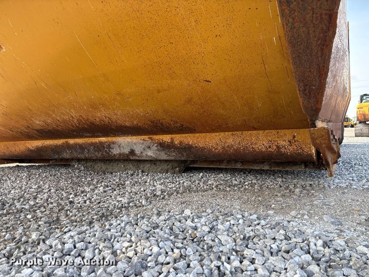image for item DZ4586 2013 Mobile Track Solutions MT-35XL scraper