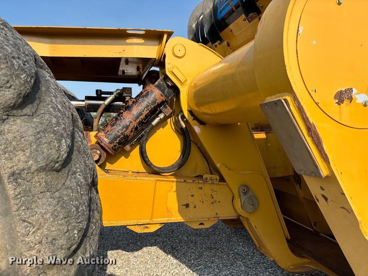 image for item DZ4586 2013 Mobile Track Solutions MT-35XL scraper