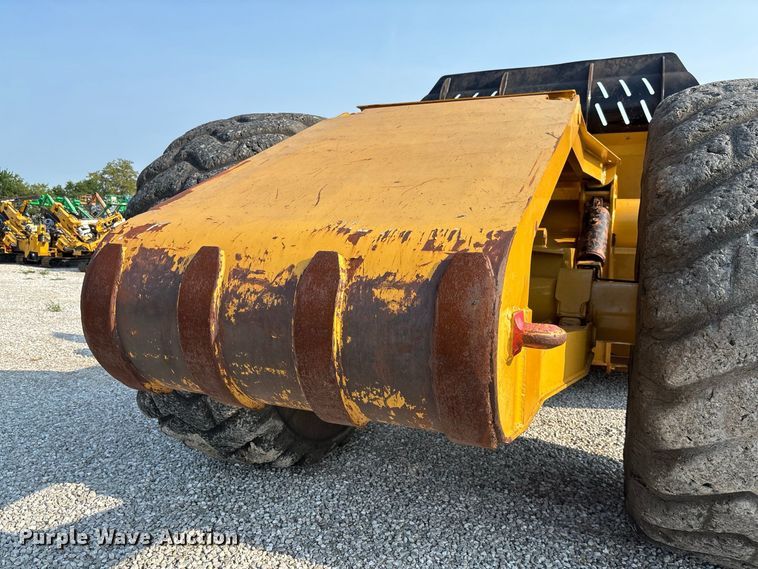 image for item DZ4586 2013 Mobile Track Solutions MT-35XL scraper