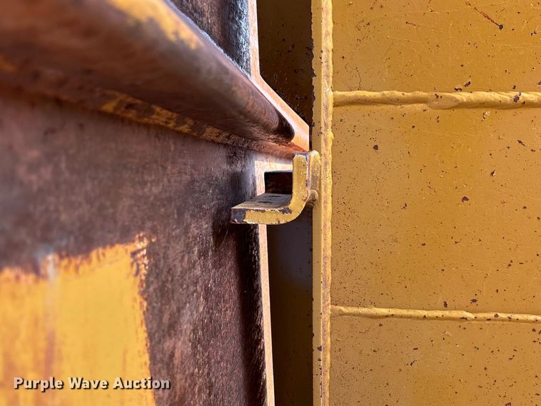 image for item DZ4586 2013 Mobile Track Solutions MT-35XL scraper