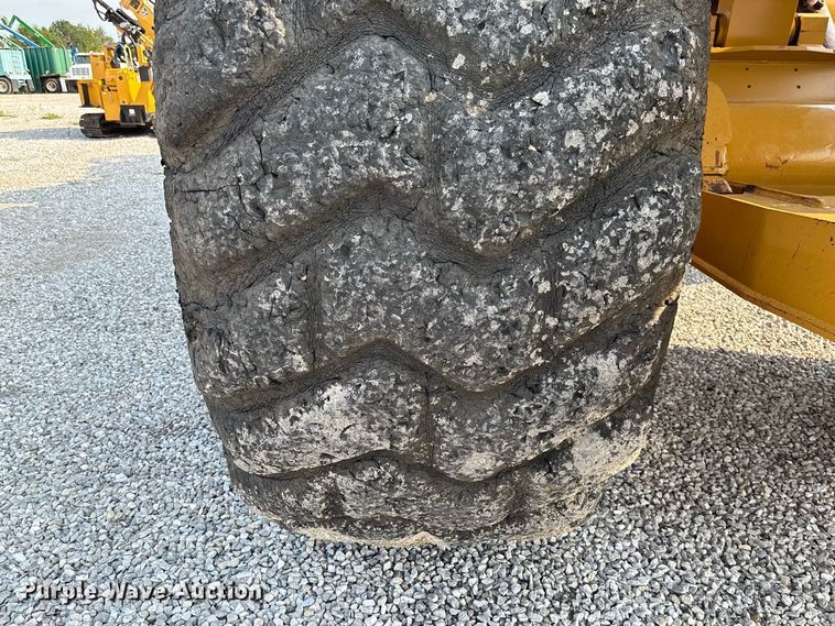 image for item DZ4586 2013 Mobile Track Solutions MT-35XL scraper