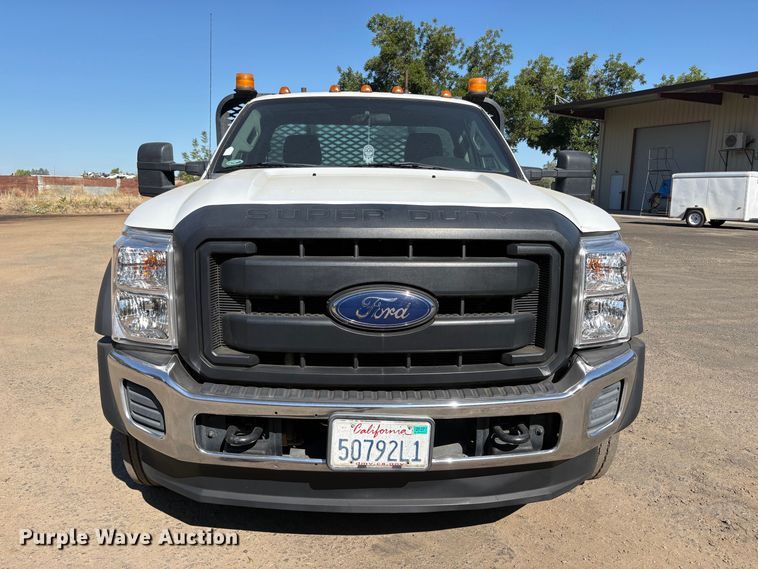 image for item EA0001 2014 Ford F550 Super Duty flatbed truck
