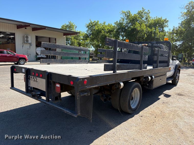 image for item EA0001 2014 Ford F550 Super Duty flatbed truck