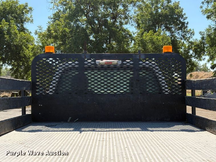 image for item EA0001 2014 Ford F550 Super Duty flatbed truck