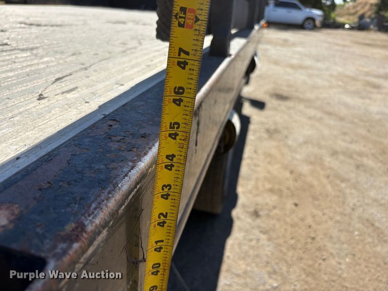 image for item EA0001 2014 Ford F550 Super Duty flatbed truck