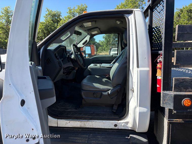 image for item EA0001 2014 Ford F550 Super Duty flatbed truck