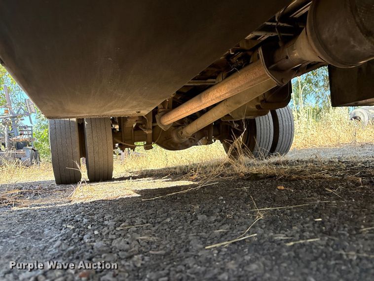 image for item EA0001 2014 Ford F550 Super Duty flatbed truck