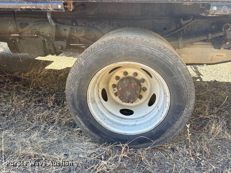 image for item EA0001 2014 Ford F550 Super Duty flatbed truck