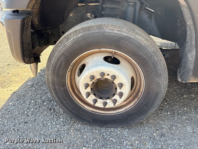 image for item EA0001 2014 Ford F550 Super Duty flatbed truck
