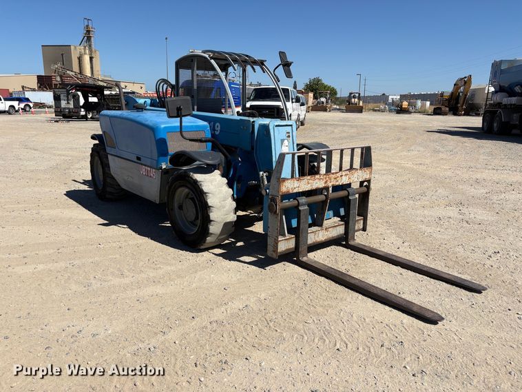 image for item EA0009 2006 Genie GTH-5519 telehandler